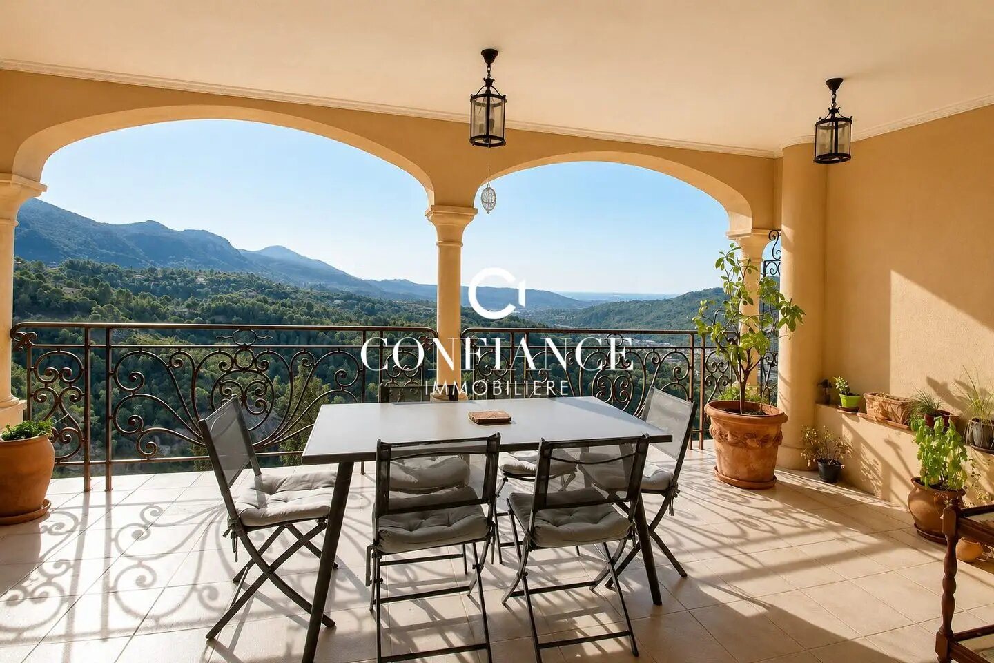 Maison à vendre, 354m², La Roquette-sur-Var