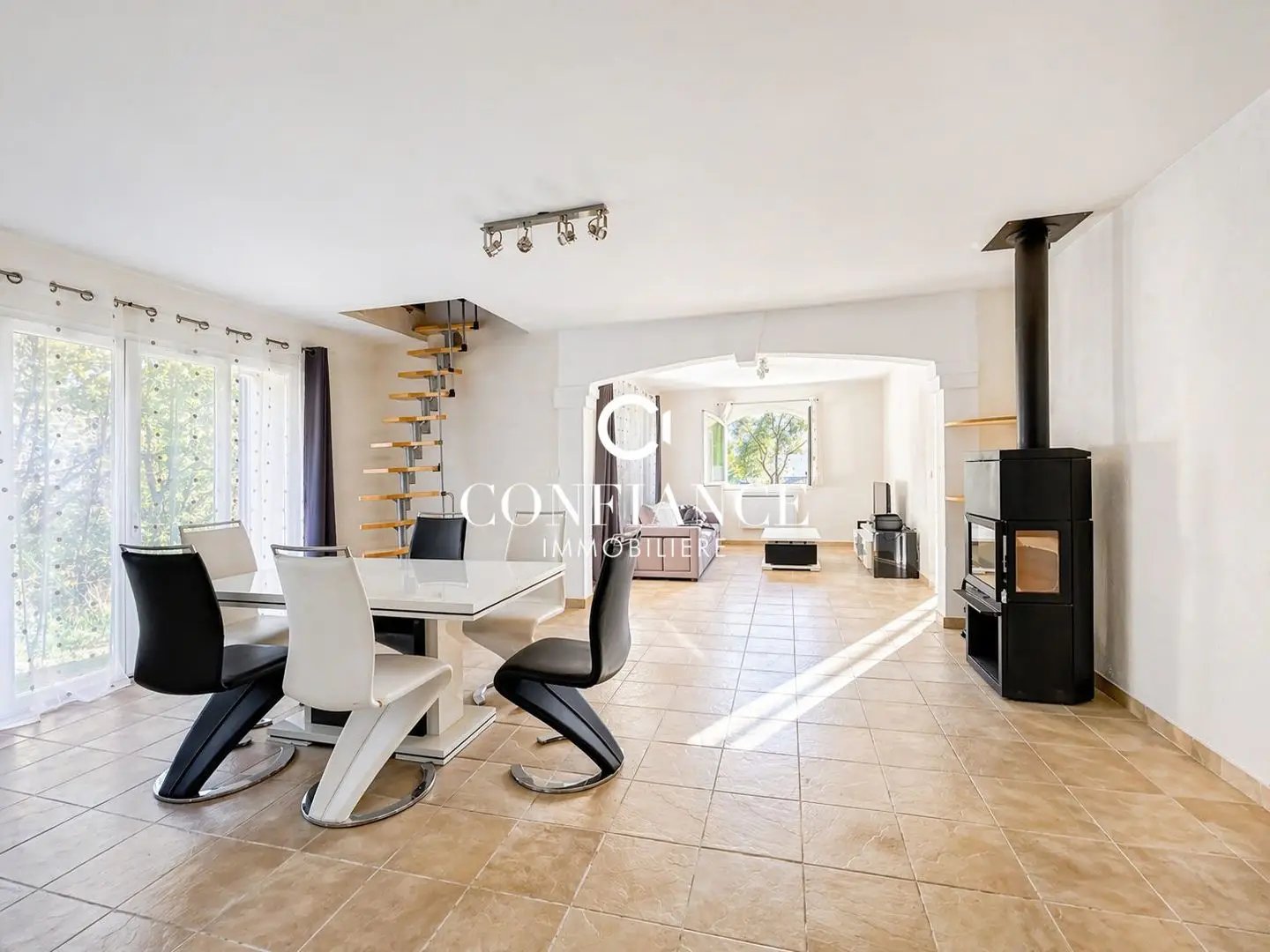Maison à vendre, 140m², Pierrefeu