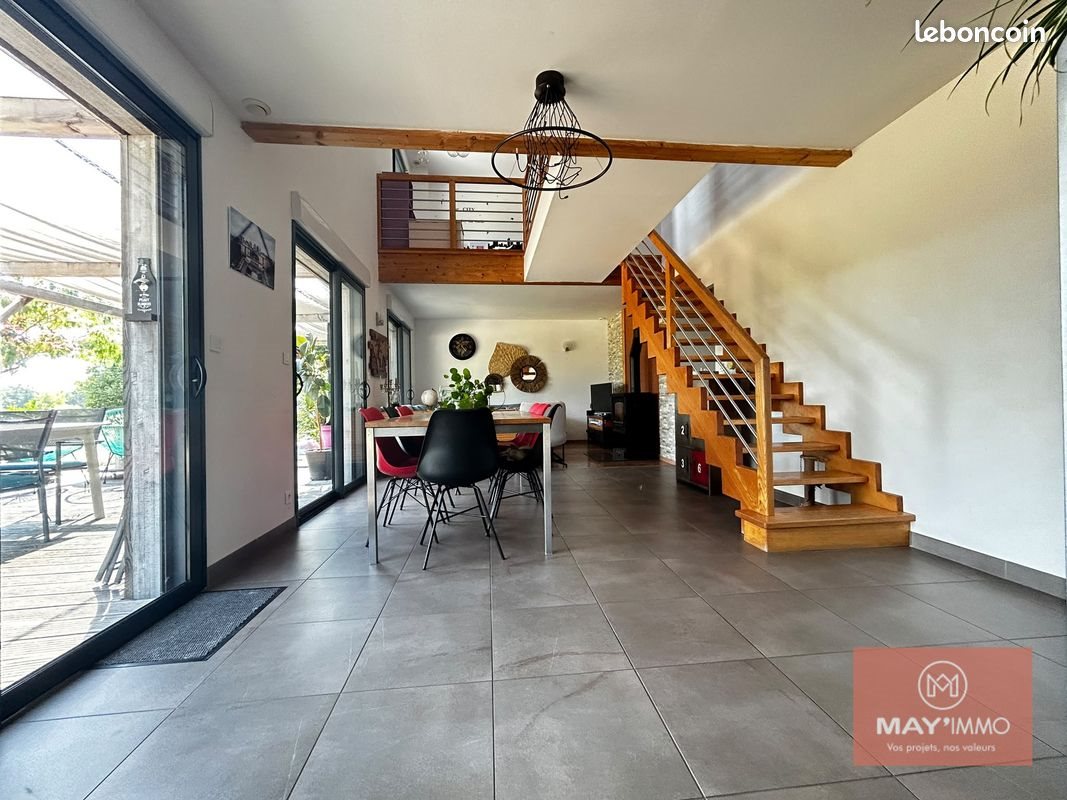 Maison à vendre, 165m², Saint-Berthevin