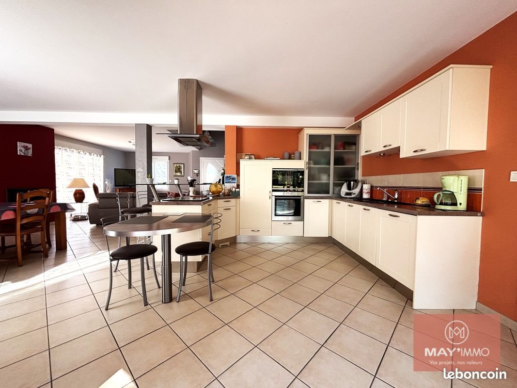 Maison à vendre, 190m², Saint-Georges-sur-Erve