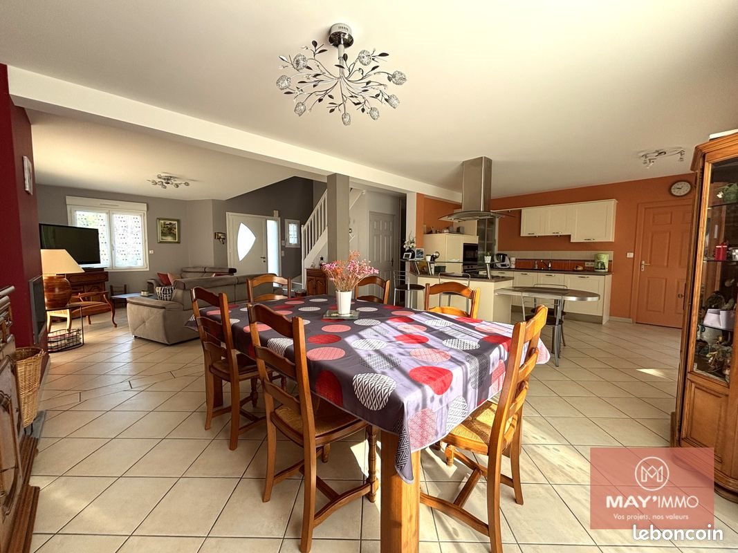 Maison à vendre, 190m², Saint-Georges-sur-Erve