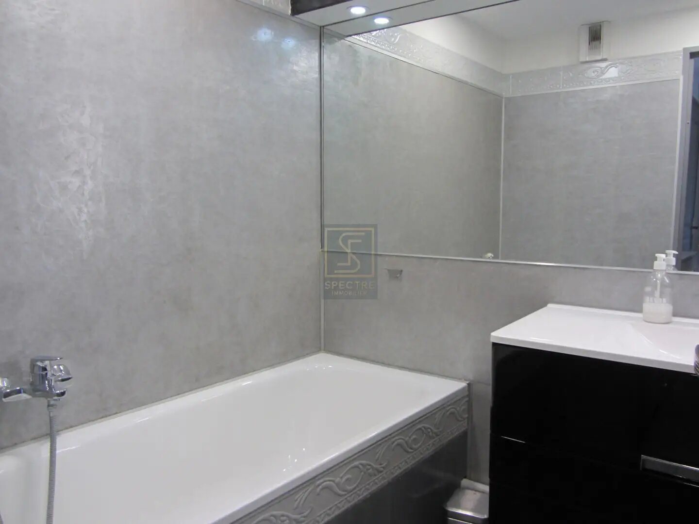 Appartement à vendre, 69m², Saint-Raphaël