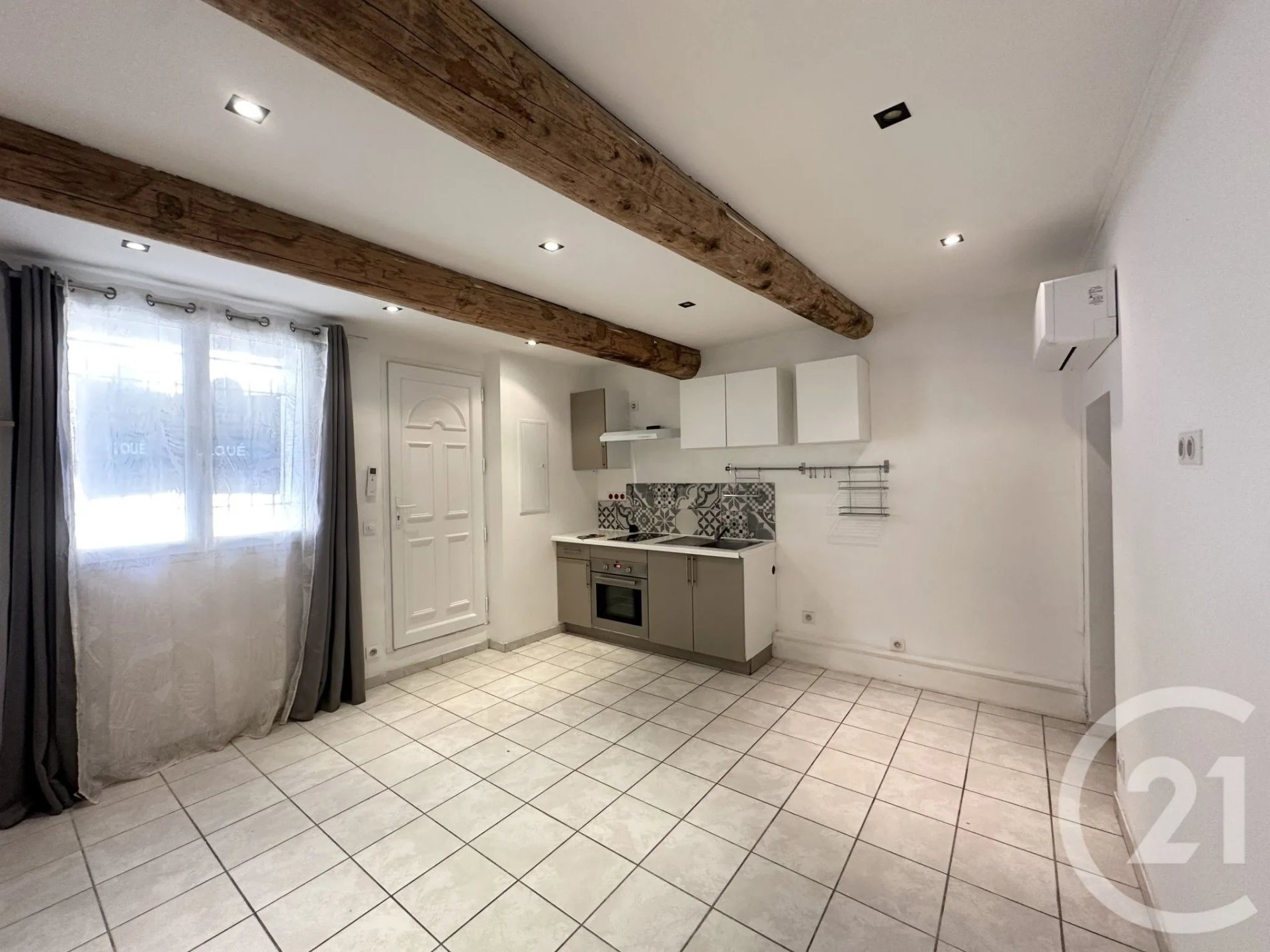 Maison à louer, 53m², Saint-Laurent-d'Aigouze