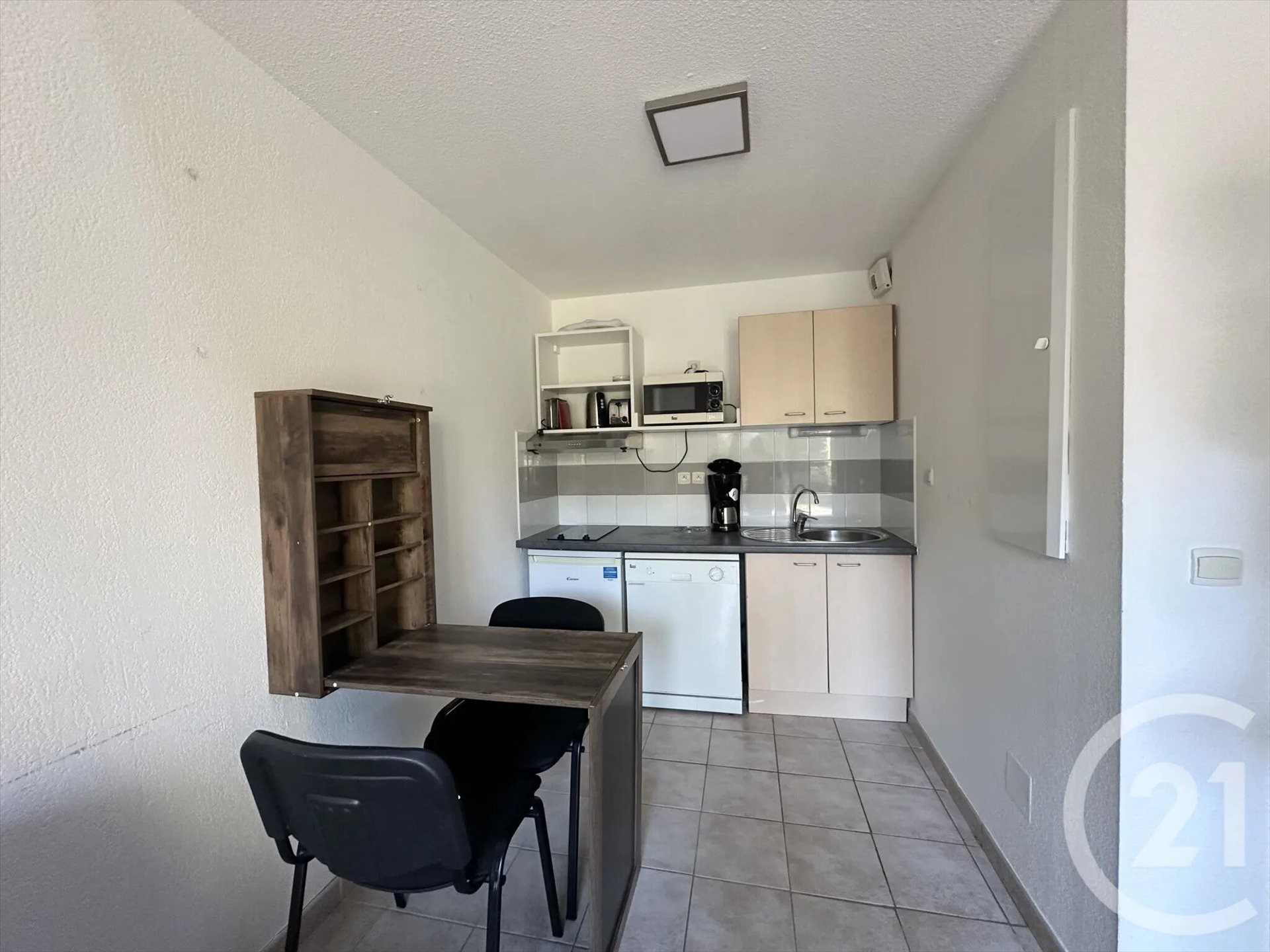 Appartement à louer, 27m², Calvisson