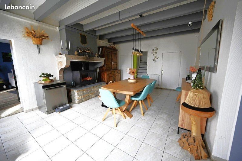 Maison à vendre, 195m², Ordonnaz