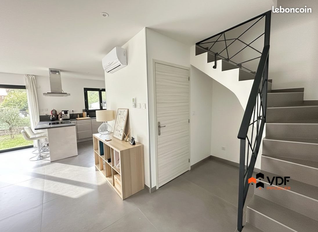 Maison à vendre, 92m², Nivolas-Vermelle