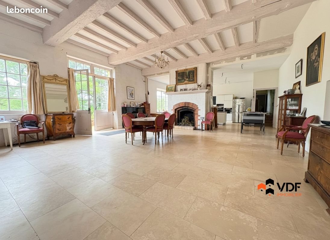 Maison à vendre, 470m², Saint-Denis-de-Cabanne