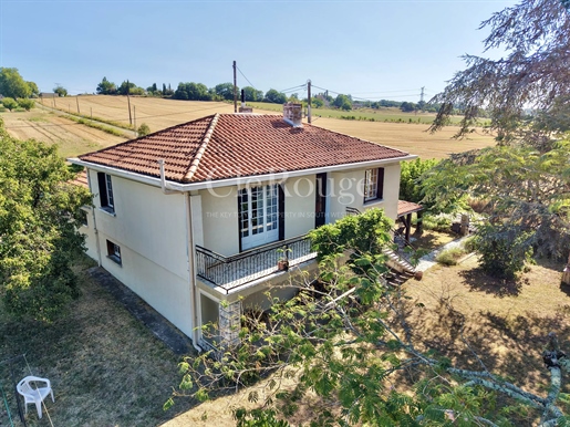 Maison 8 pièces 136 m² · à Duras · 136 m² · 199 000 €