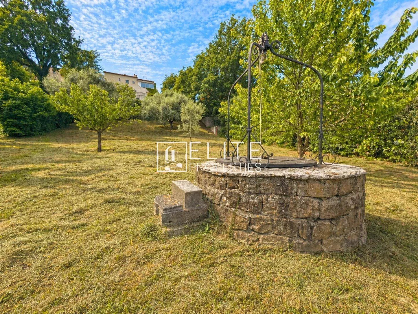Maison à vendre, 210m², La Roquette-sur-Siagne