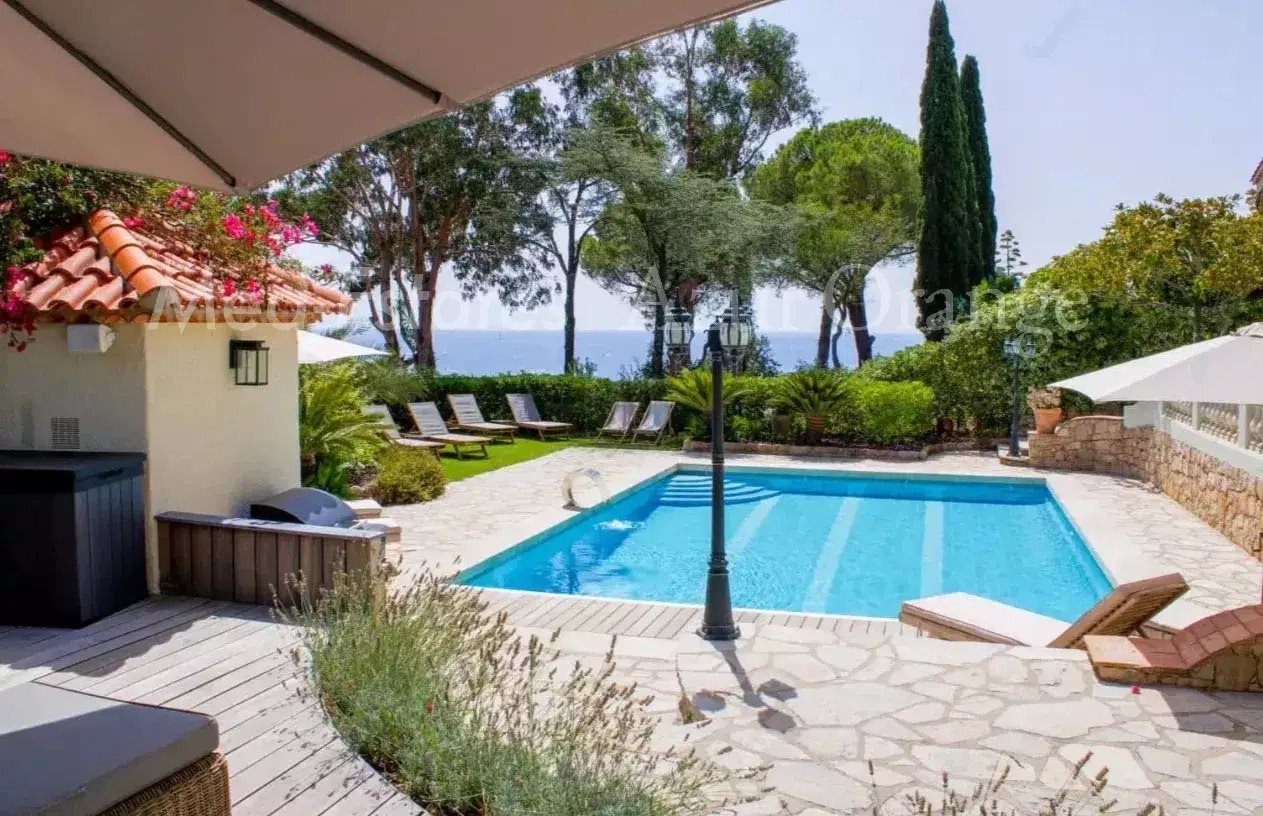 Maison à vendre, 213m², Roquebrune-sur-Argens