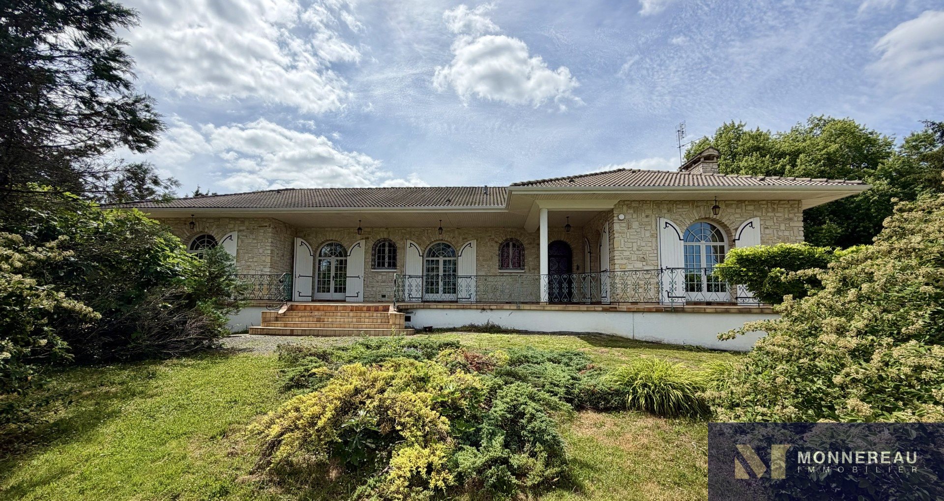 Maison à vendre, 322m², Roullet-Saint-Estèphe