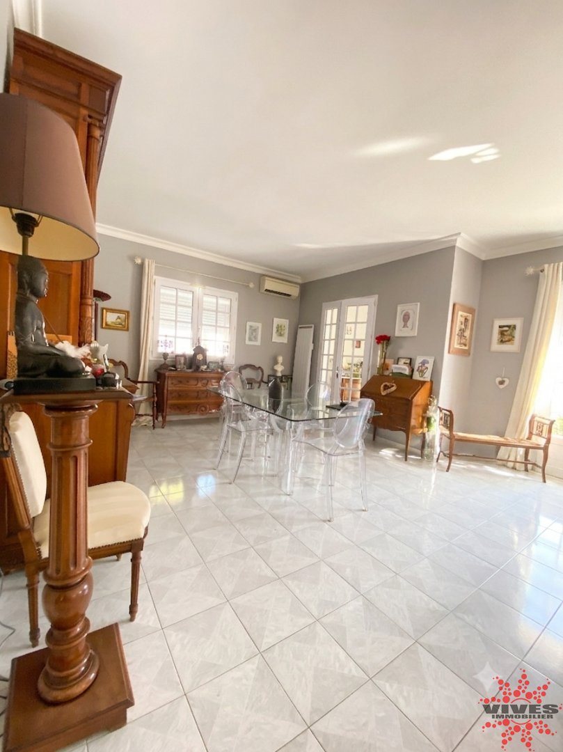 Maison à vendre, 231m², Poilhes