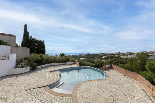 Maison 7 pièces 196 m² · à Sausset-les-Pins · 196 m² · 1 195 000 €