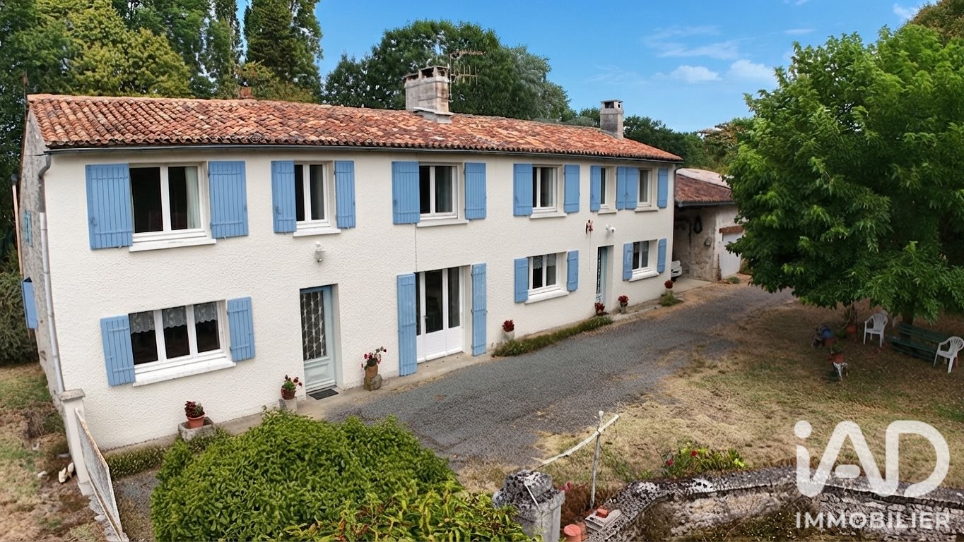 Maison à vendre, 245m², Saintes