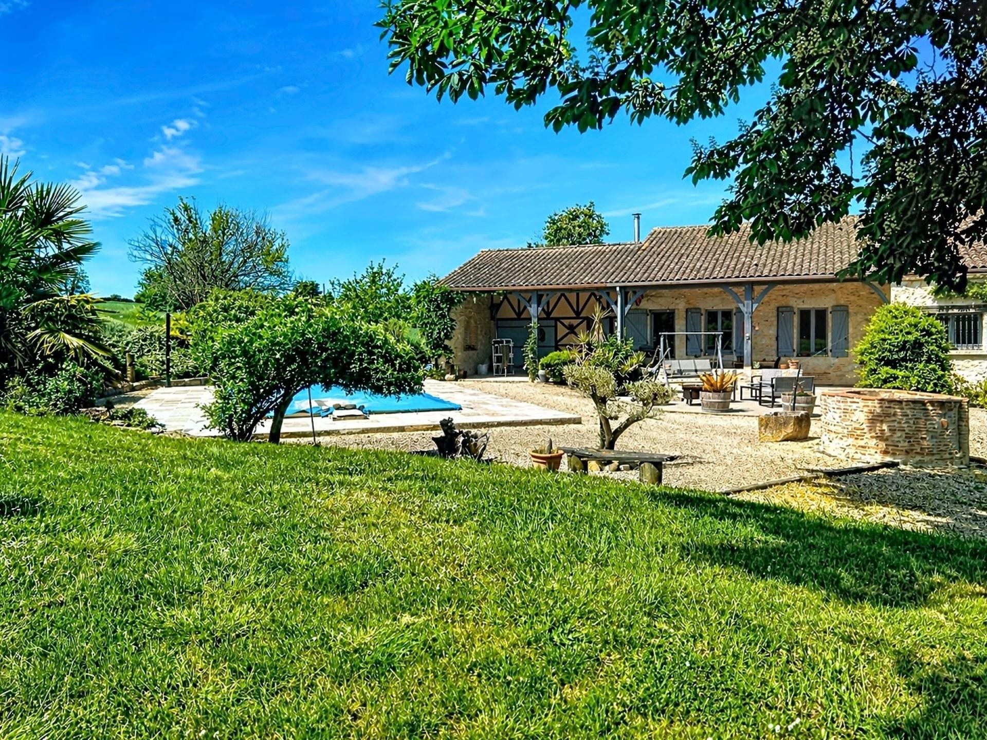 Maison à vendre, 222m², Clairac