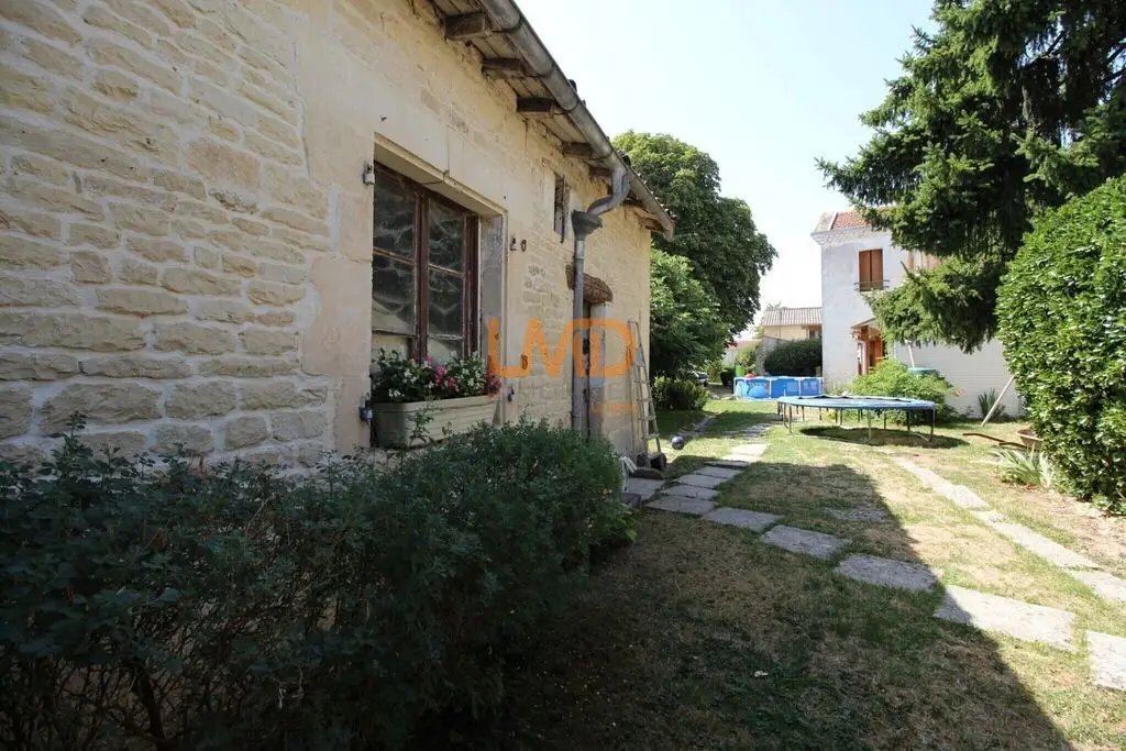 Maison à vendre, 175m², Bazauges