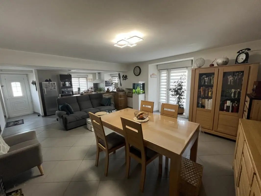 Maison à vendre, 138m², Chabanais