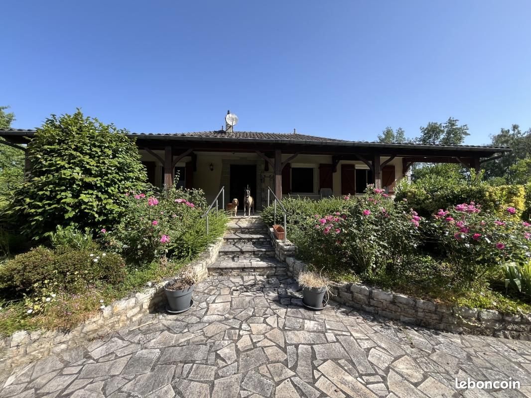 Maison à vendre, 140m², Chabanais