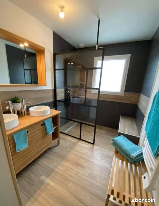 Maison à louer, 90m², Panissières