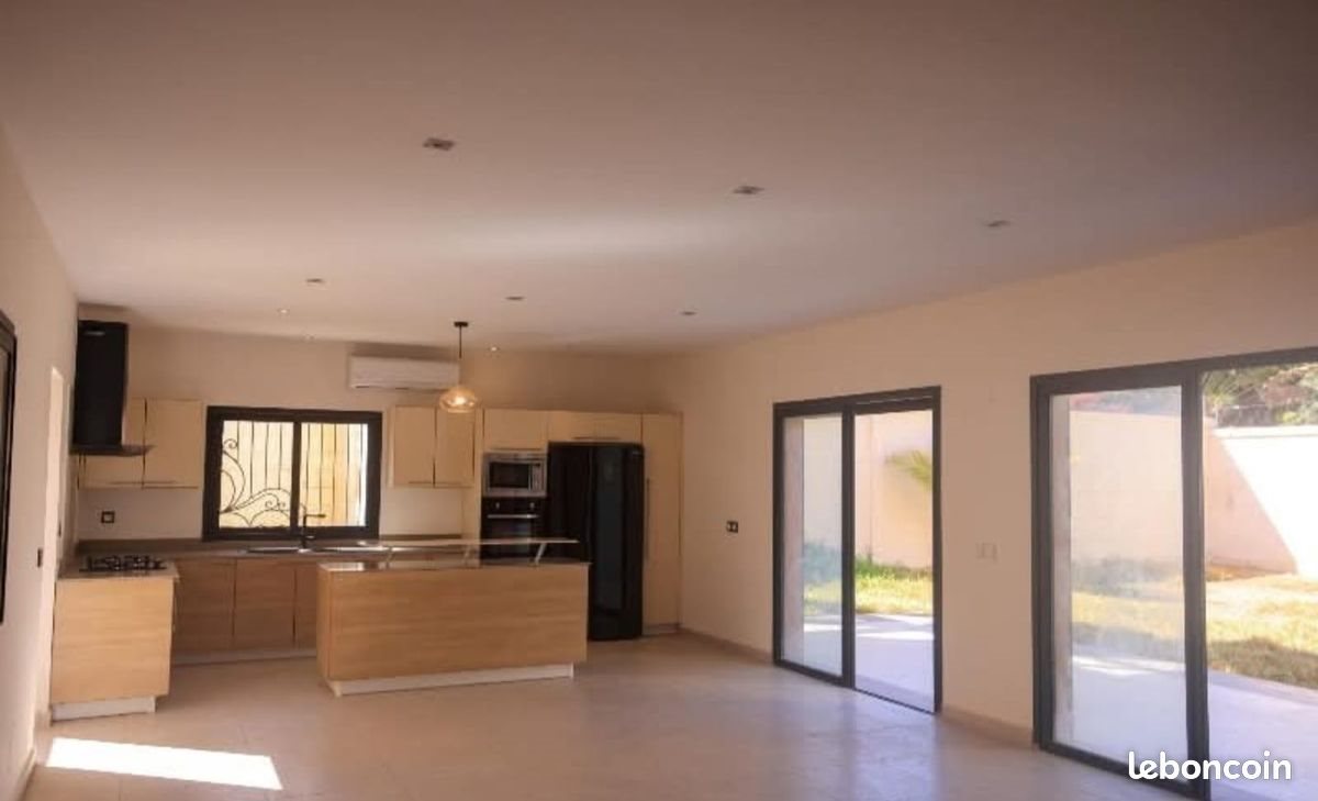 Maison à louer, 102m², Saint-Forgeux