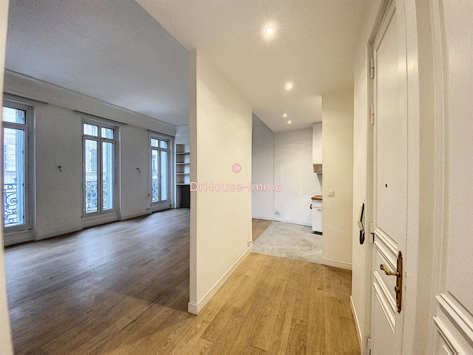 Appartement à louer, 77m², Marseille 5ème