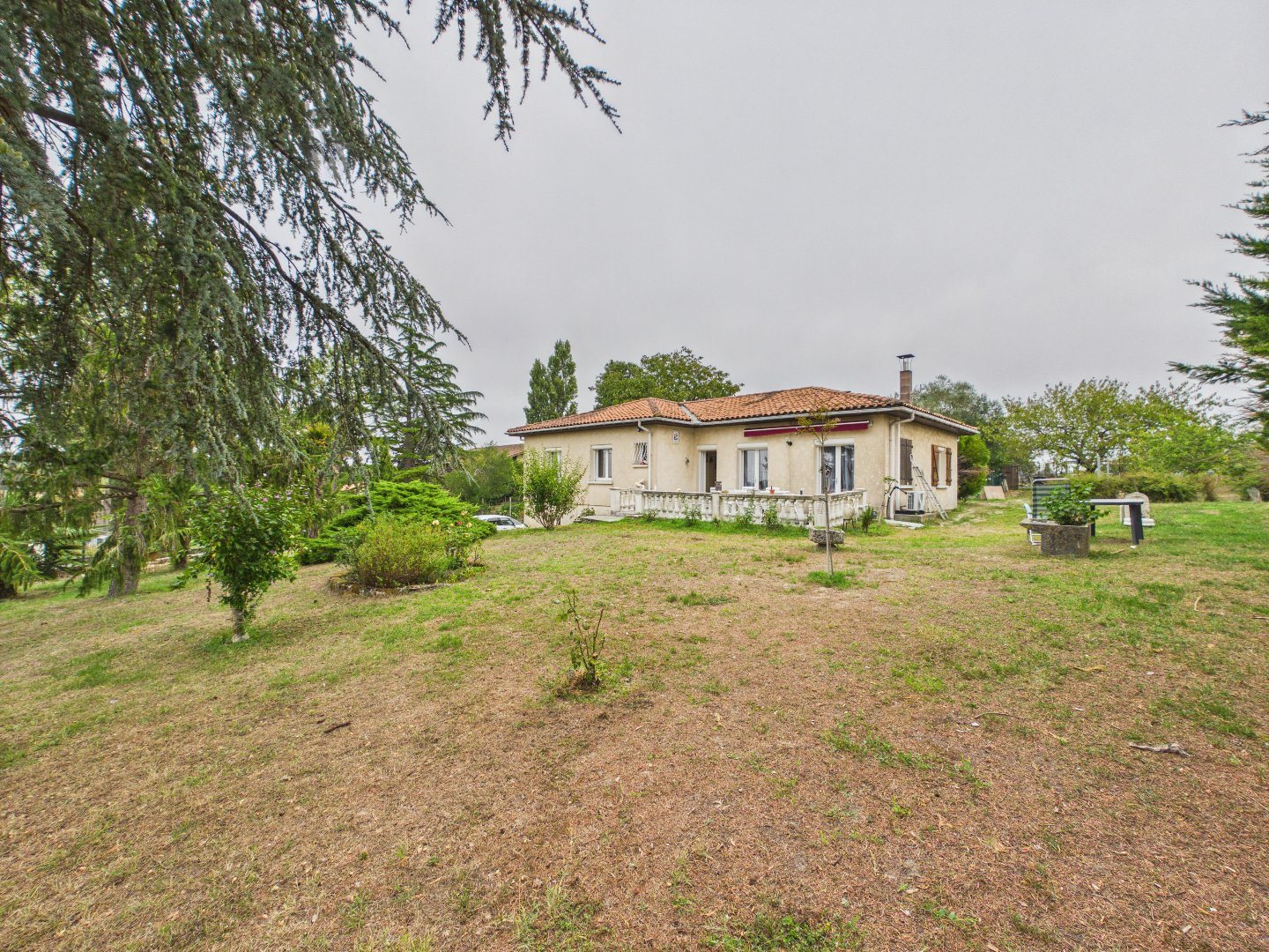 Maison à vendre, 110m², Saint-Genès-de-Blaye
