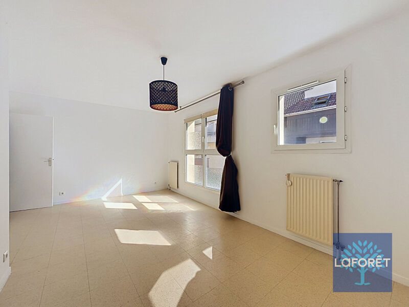 Appartement à louer, 64m², Cergy