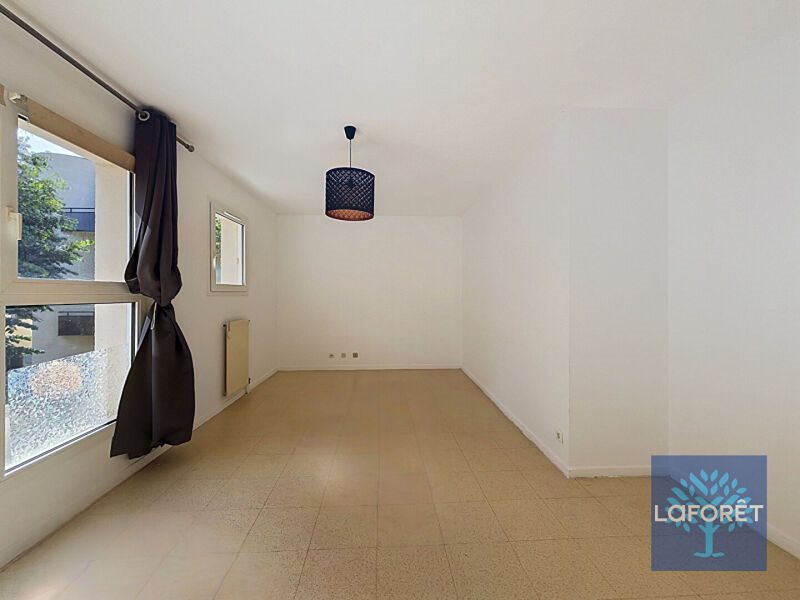 Appartement à louer, 64m², Cergy