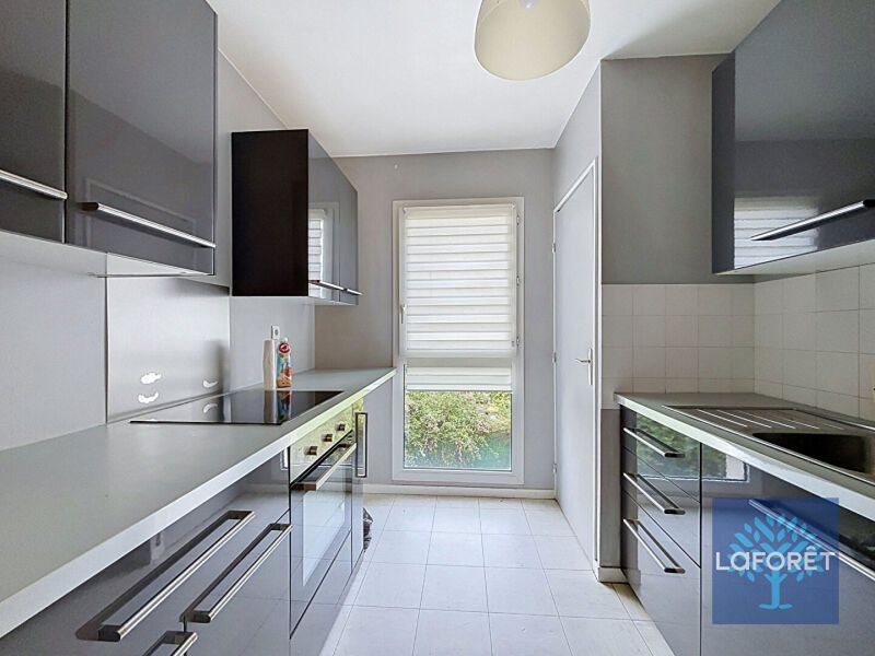 Appartement à louer, 64m², Cergy
