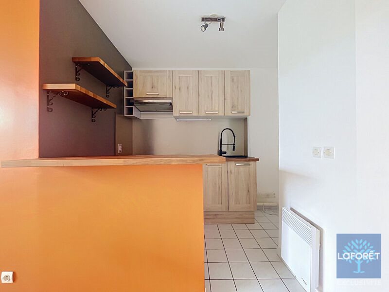 Appartement à louer, 44m², Cergy