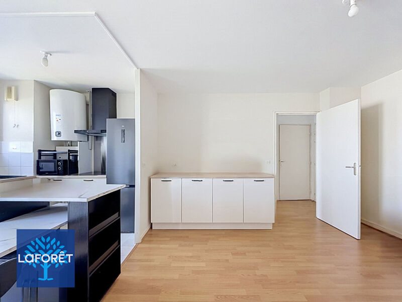 Appartement à louer, 45m², Cergy