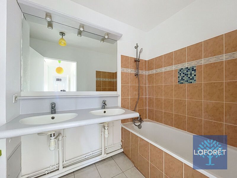 Appartement à louer, 86m², Cergy
