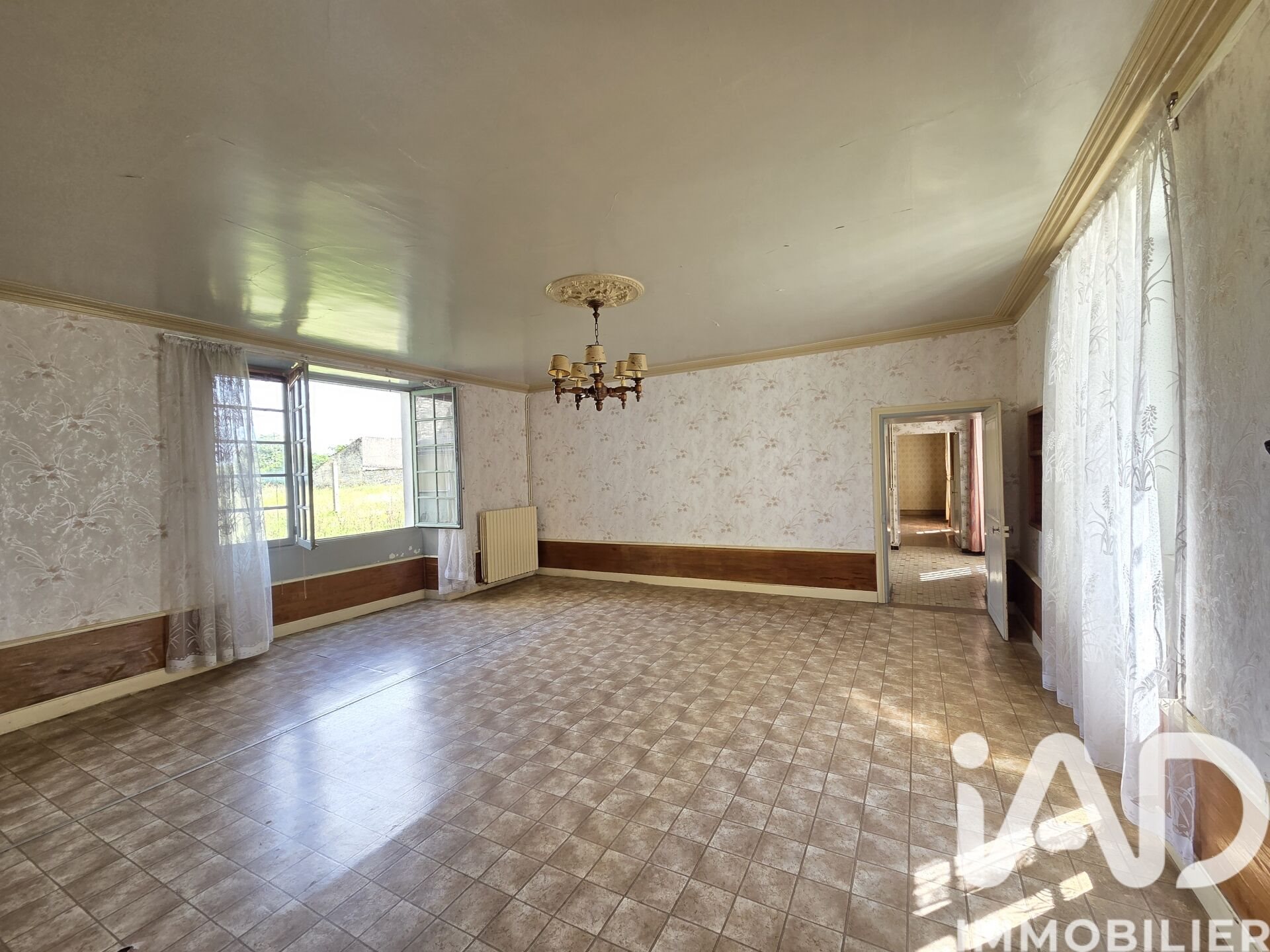 Maison à vendre, 195m², Neuville-de-Poitou