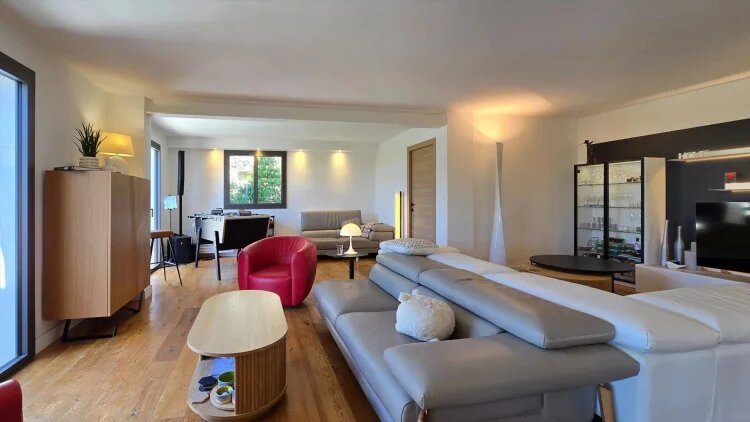 Maison à vendre, 207m², Saint-Raphaël
