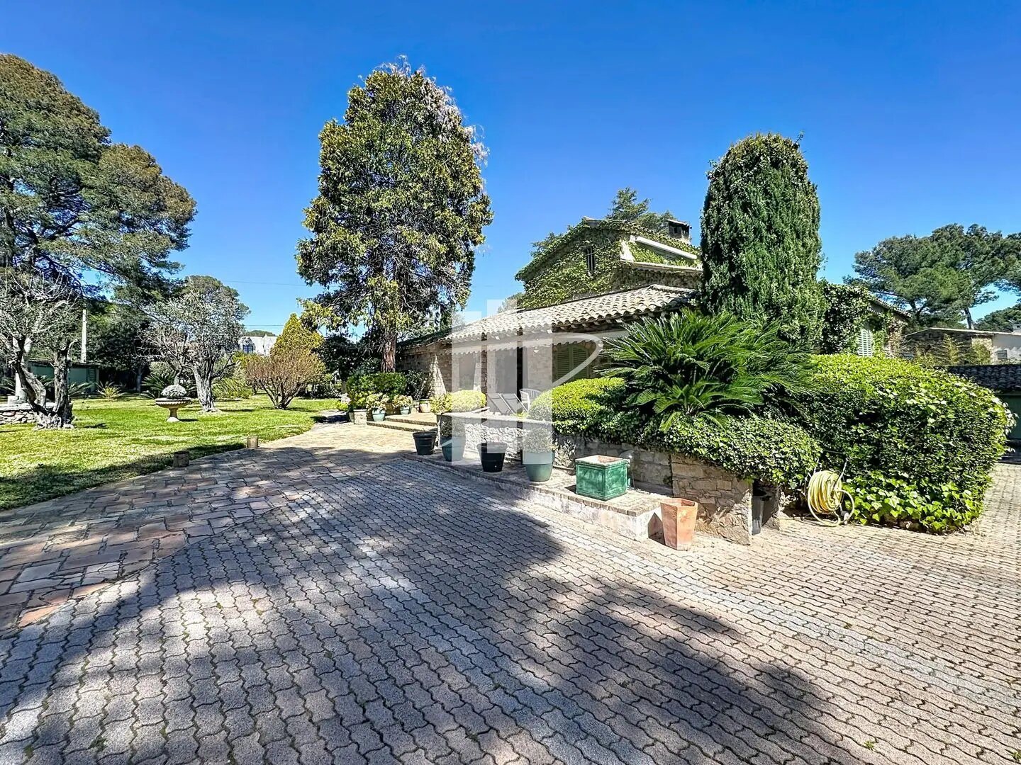 Maison à vendre, 300m², Saint-Raphaël