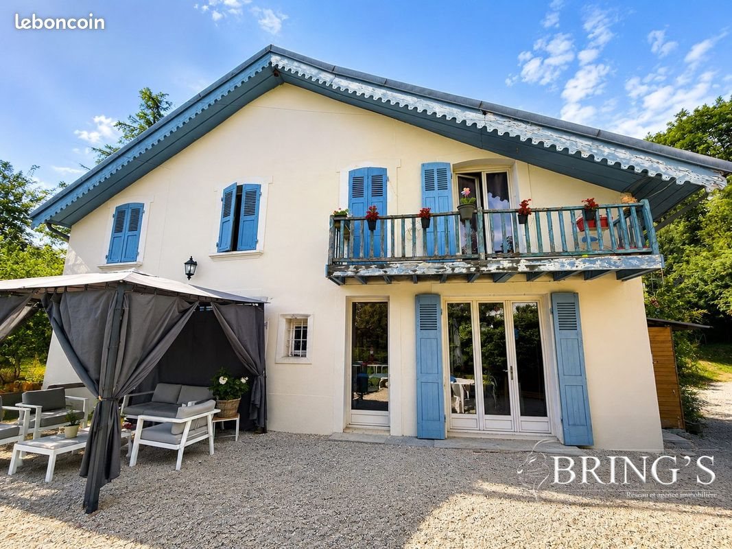 Maison à vendre, 141m², Saint-Geoire-en-Valdaine