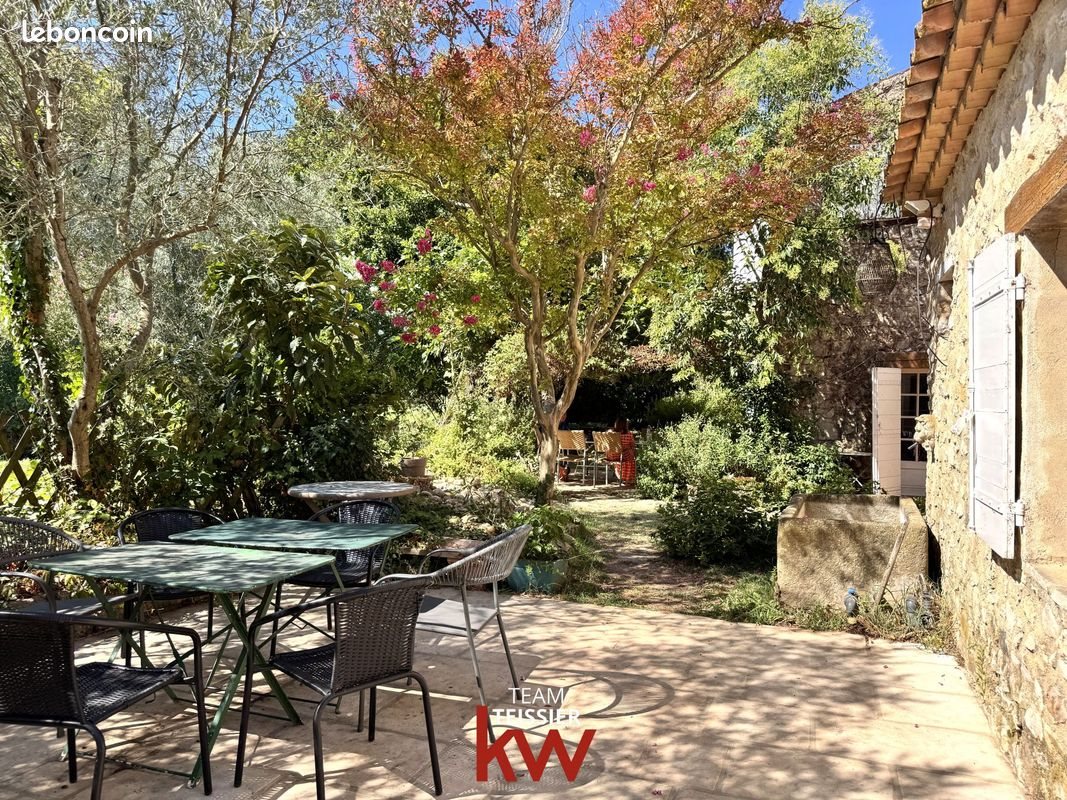 Maison à vendre, 408m², Lamanon