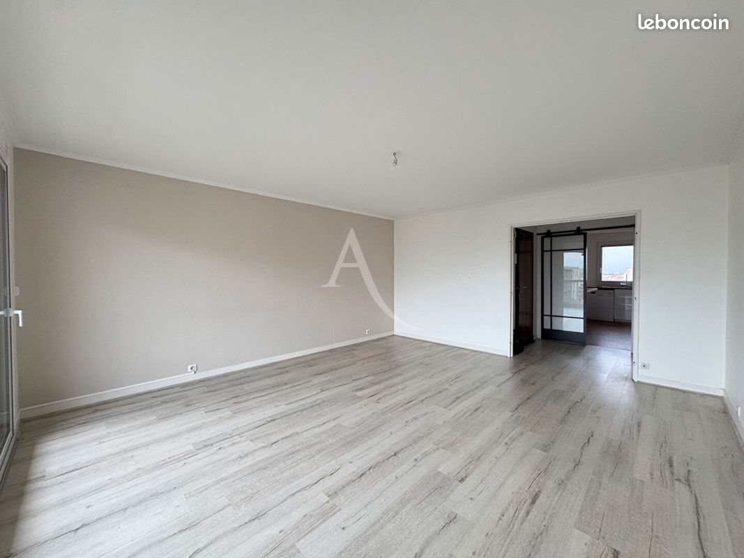 Appartement à louer, 74m², Reims