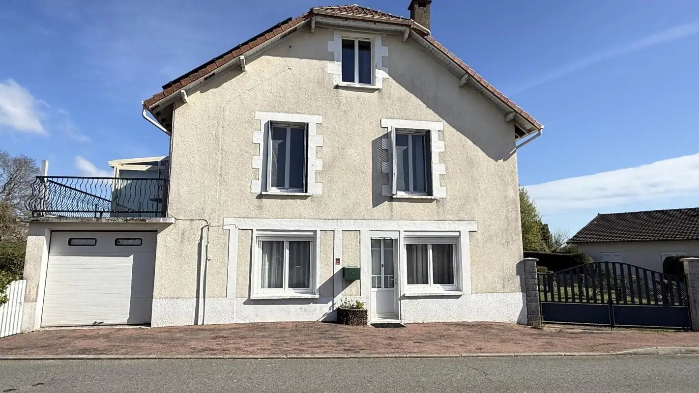 Maison à vendre, 114m², Saint-Priest-les-Fougères