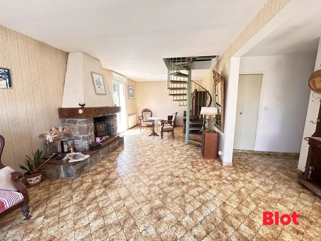 Maison à vendre, 120m², Saint-Coulomb