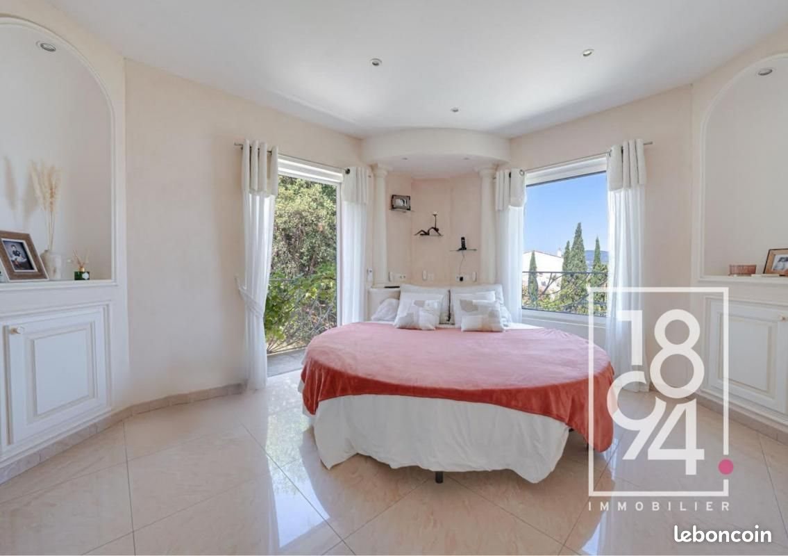 Maison à vendre, 300m², Saint-Tropez