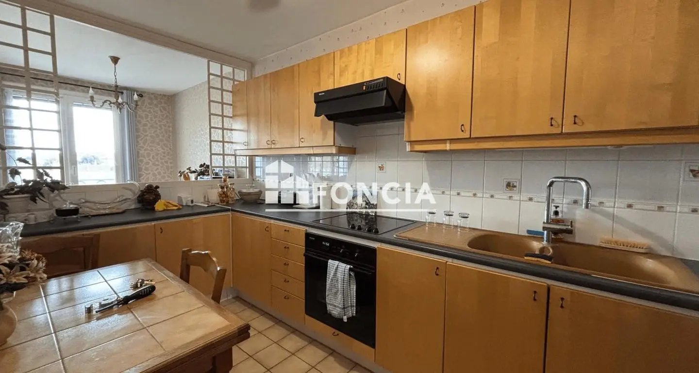 Appartement à vendre, 68m², Mantes-la-Jolie