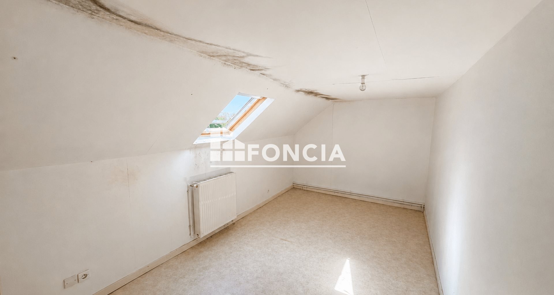 Maison à vendre, 95m², Doucelles