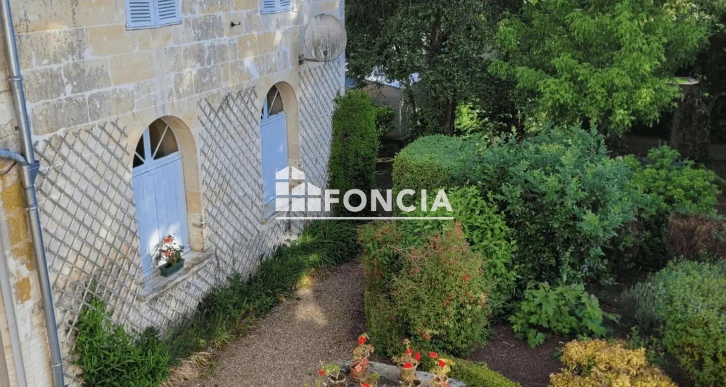Maison à vendre, 247m², La Chartre-sur-le-Loir
