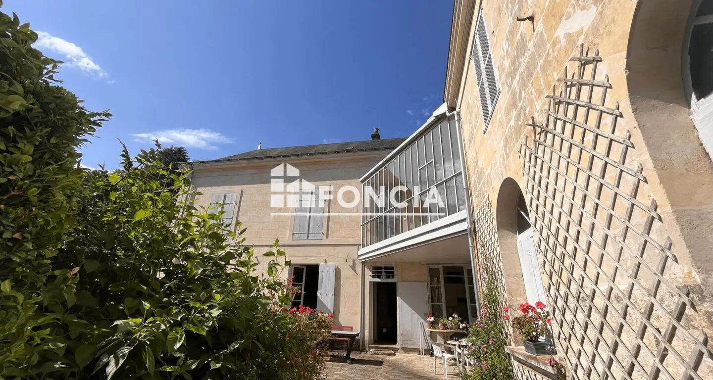 Maison à vendre, 247m², La Chartre-sur-le-Loir