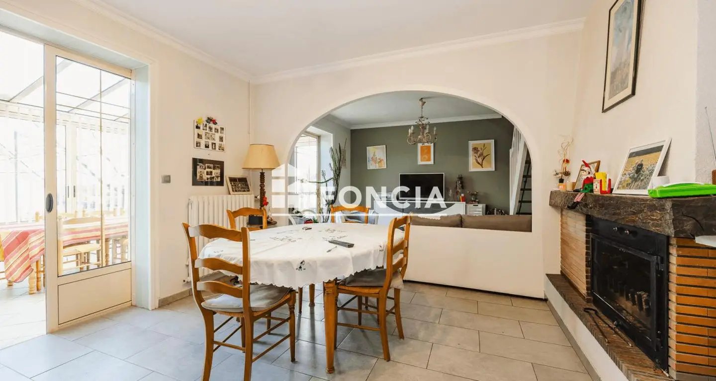 Maison à vendre, 127m², Noyal-Châtillon-sur-Seiche