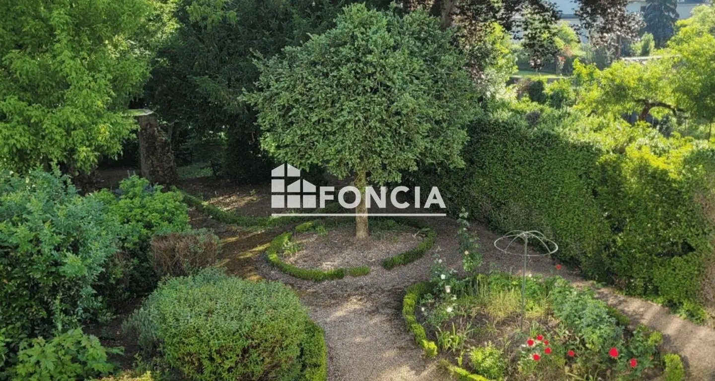 Maison à vendre, 247m², La Chartre-sur-le-Loir