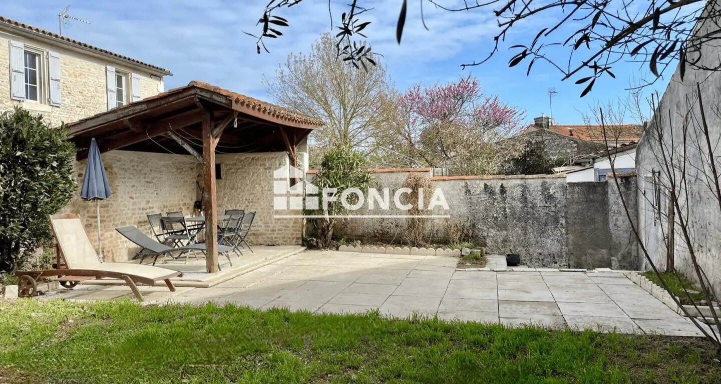 Maison à vendre, 116m², Saint-Coutant-le-Grand