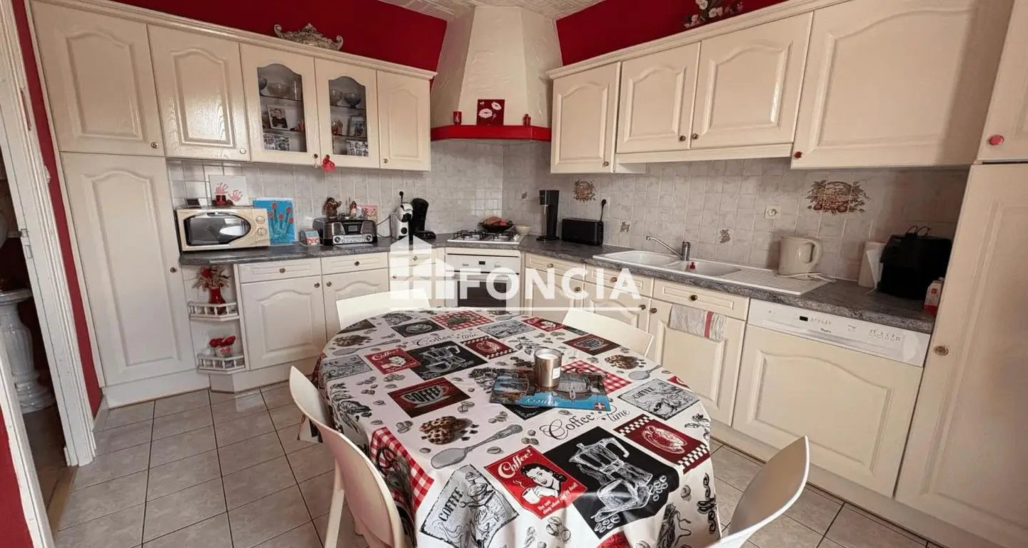 Maison à vendre, 166m², Fresnay-sur-Sarthe