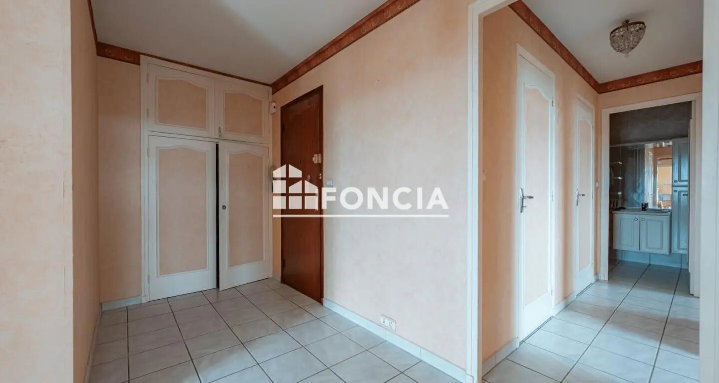 Appartement à vendre, 81m², Roussillon